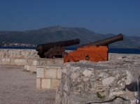 Sie sehen Kanonen auf Korcula.